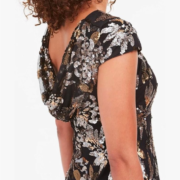 Calvin Klein sequined short sleeve dress. - Picture 3 of 9